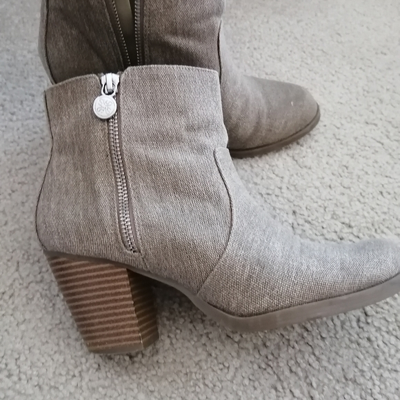 Ladies linen boots shoes - Picture 6 of 6